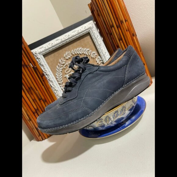 Clark Blue Suede shoes - Picture 6 of 8